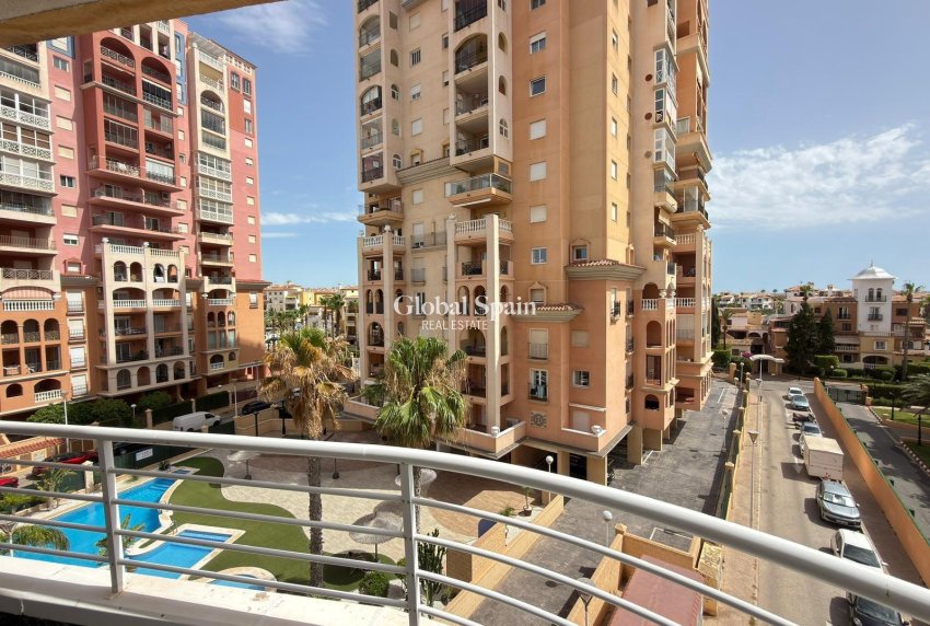 Odsprzedaż - MIESZKANIE -
TORREVIEJA - Los Frutales