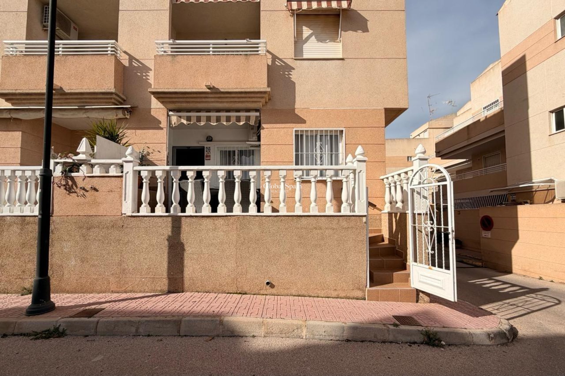 Odsprzedaż - MIESZKANIE -
TORREVIEJA - Nueva Torrevieja