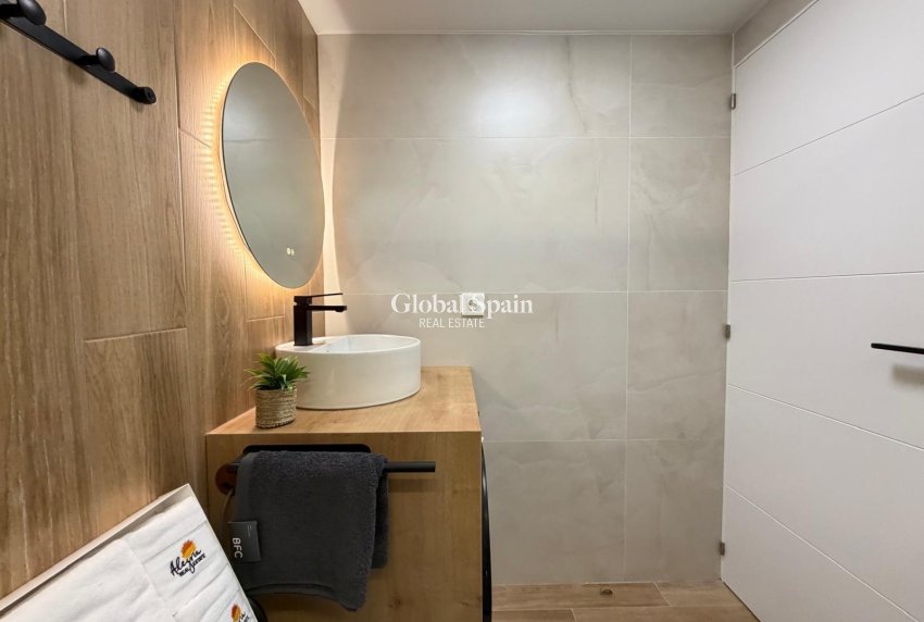 Odsprzedaż - MIESZKANIE -
TORREVIEJA - Nueva Torrevieja