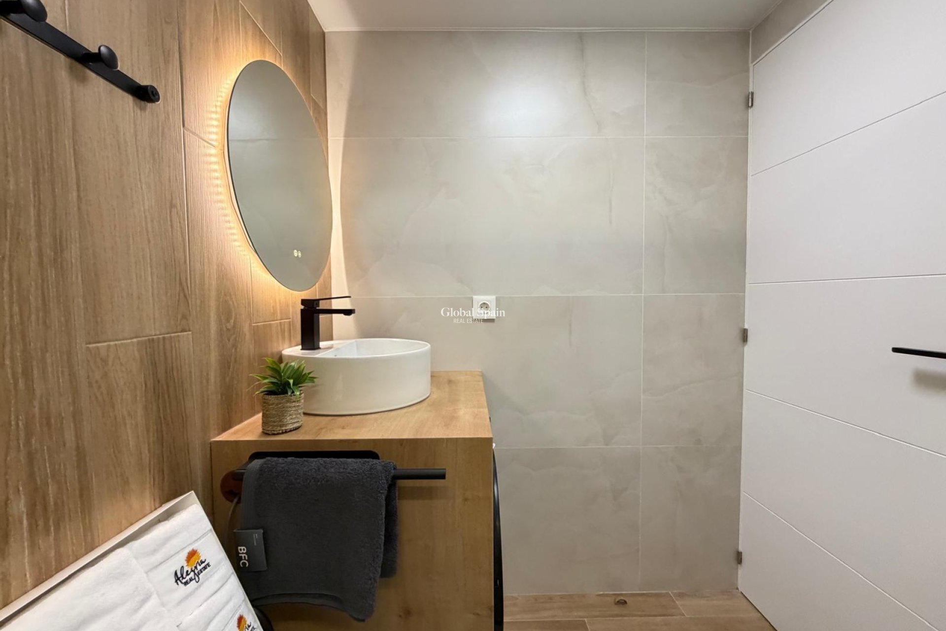 Odsprzedaż - MIESZKANIE -
TORREVIEJA - Nueva Torrevieja