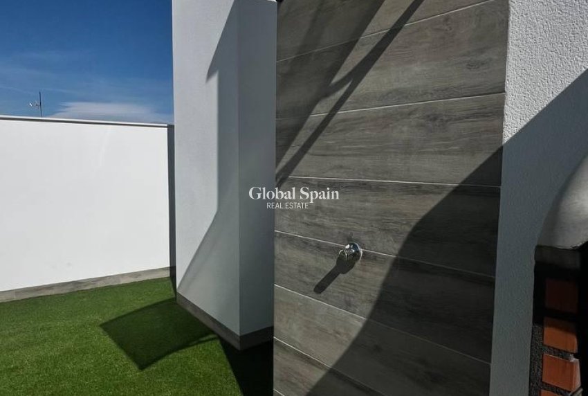 Odsprzedaż - MIESZKANIE -
TORREVIEJA - Parque de las Naciones