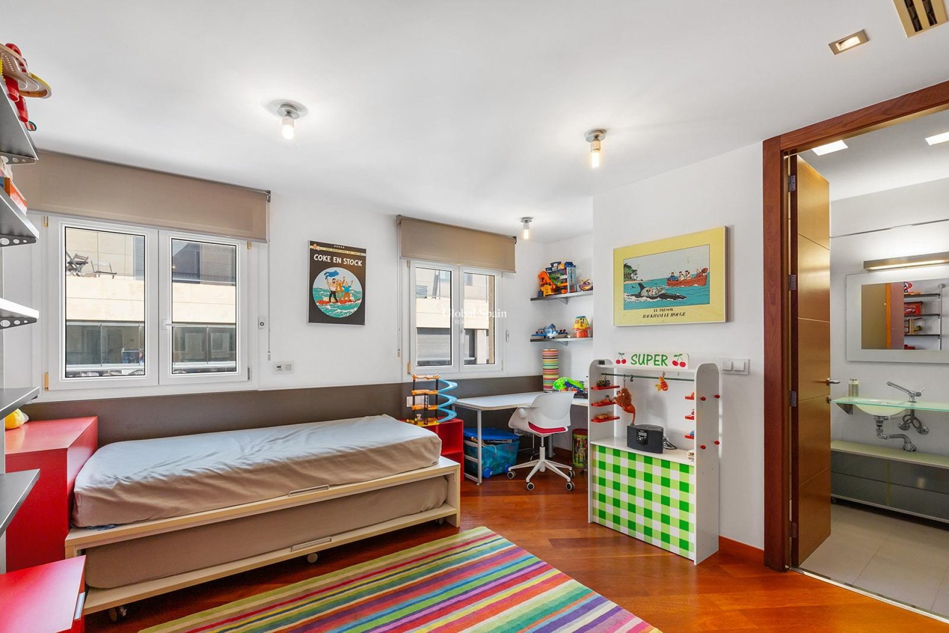 Odsprzedaż - MIESZKANIE -
TORREVIEJA - Paseo maritimo