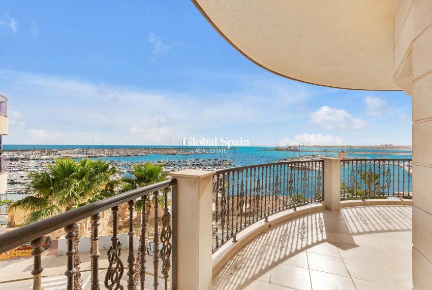 Odsprzedaż - MIESZKANIE -
TORREVIEJA - Paseo maritimo