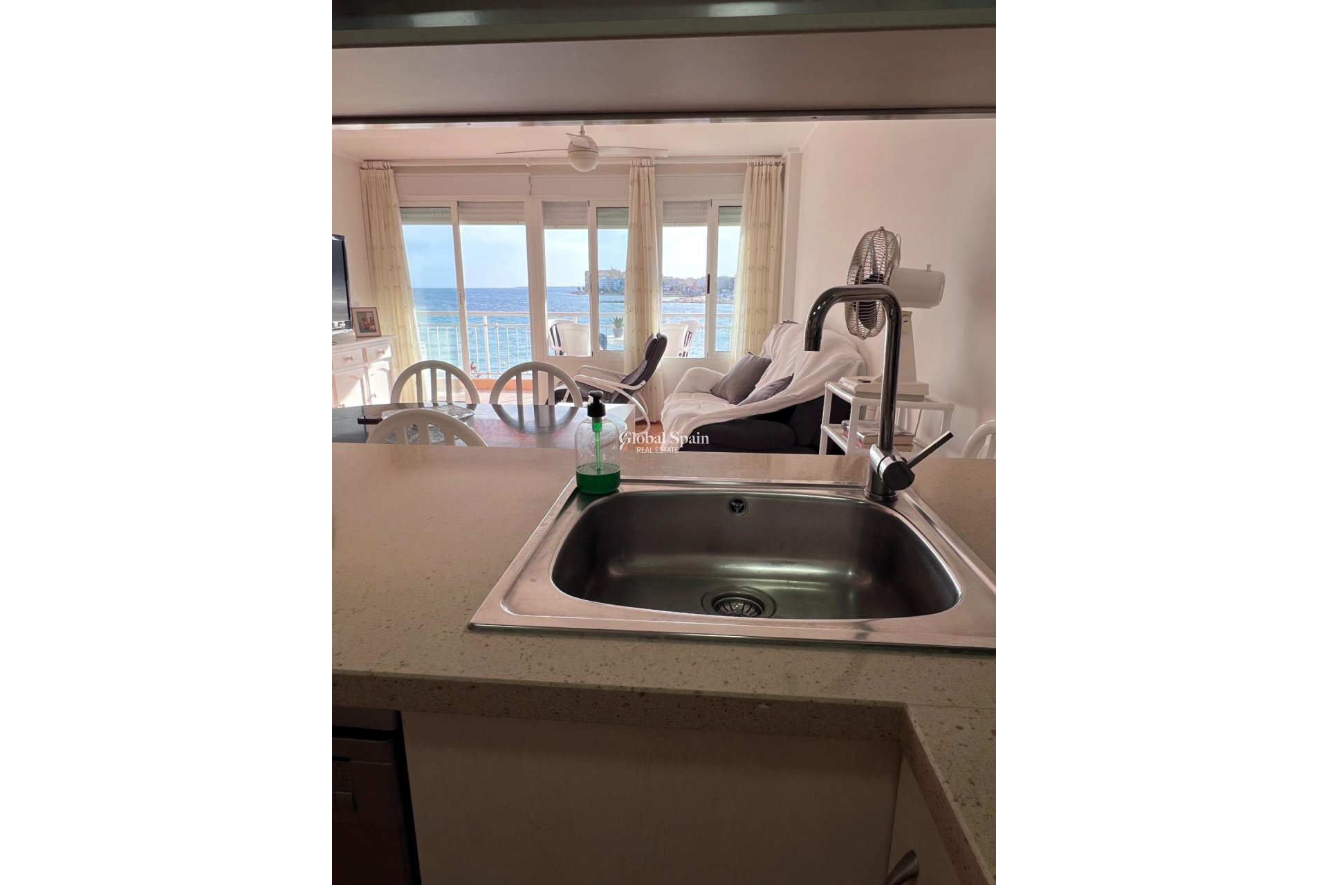 Odsprzedaż - MIESZKANIE -
TORREVIEJA - Playa de los Locos