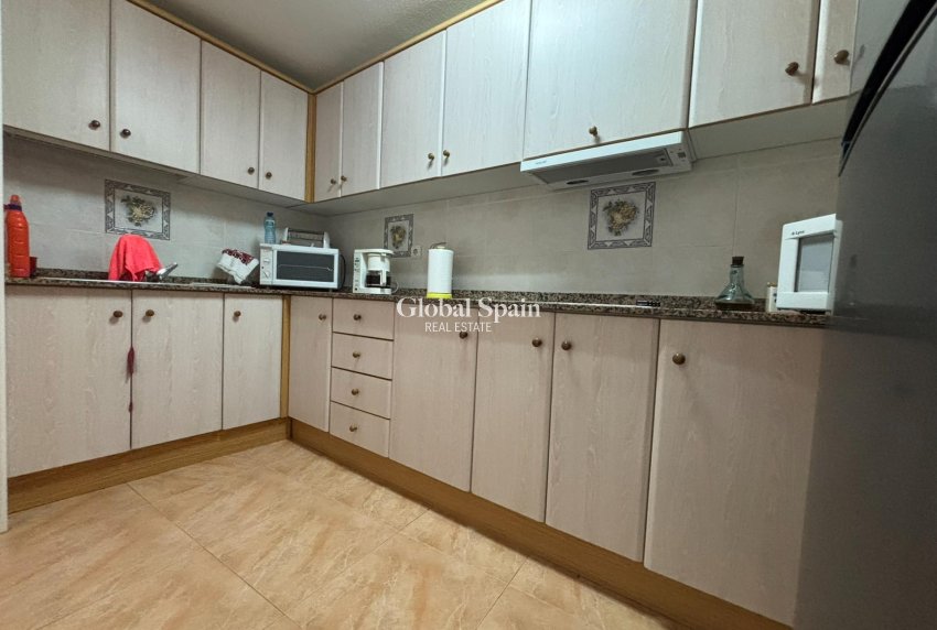 Odsprzedaż - MIESZKANIE -
TORREVIEJA - Playa de los Locos