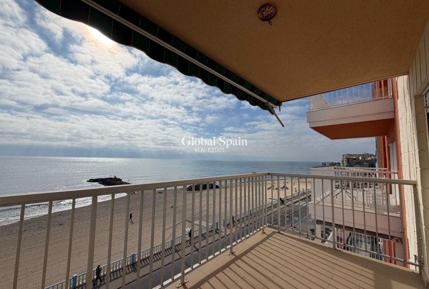 Odsprzedaż - MIESZKANIE -
TORREVIEJA - Playa de los Locos