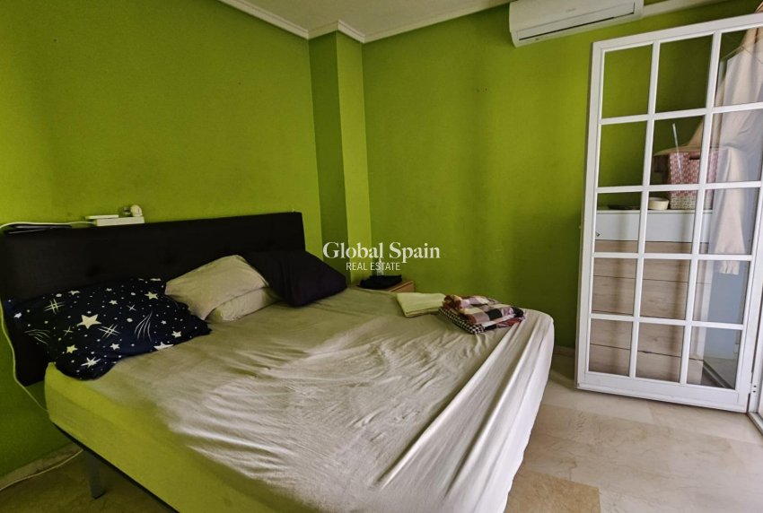 Odsprzedaż - MIESZKANIE -
TORREVIEJA - Playa de los Locos