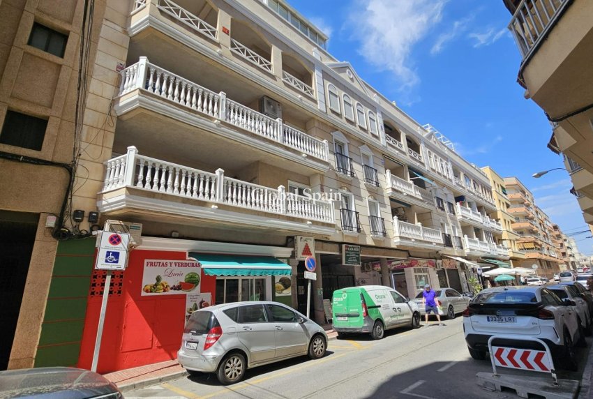Odsprzedaż - MIESZKANIE -
TORREVIEJA - Playa de los Locos