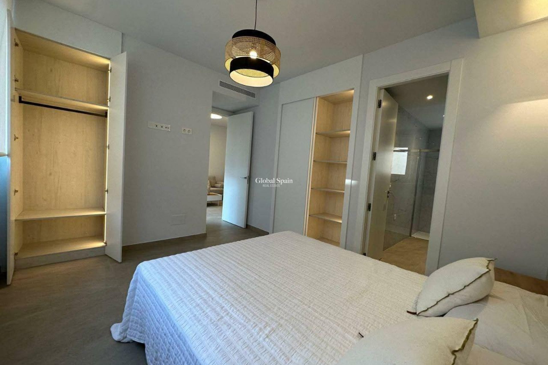 Odsprzedaż - MIESZKANIE -
TORREVIEJA - Playa de los Locos