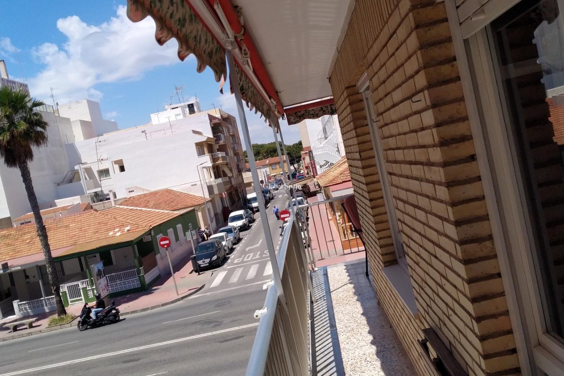 Odsprzedaż - MIESZKANIE -
TORREVIEJA - Playa De Los Náufragos