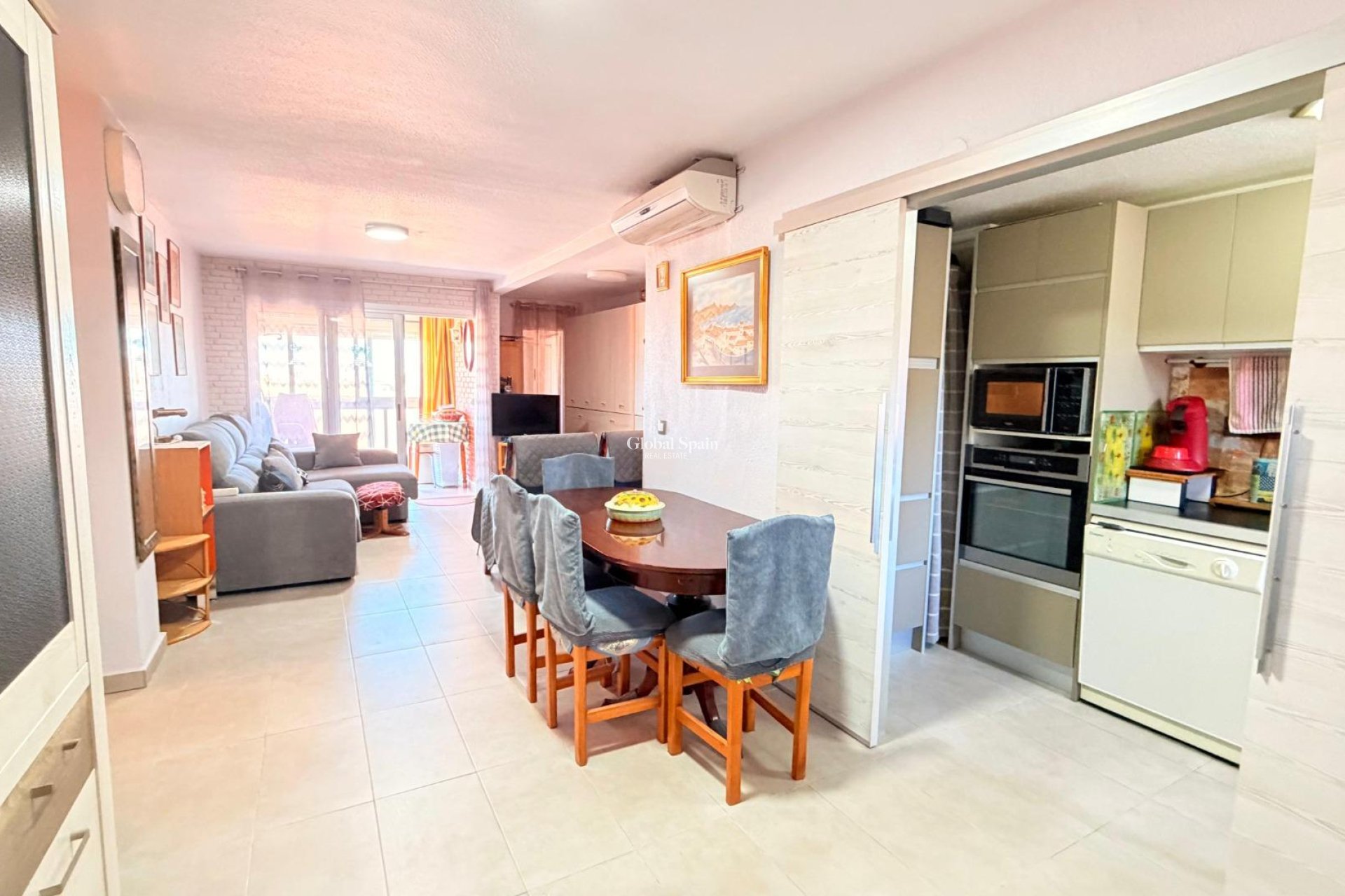 Odsprzedaż - MIESZKANIE -
TORREVIEJA - Playa De Los Náufragos