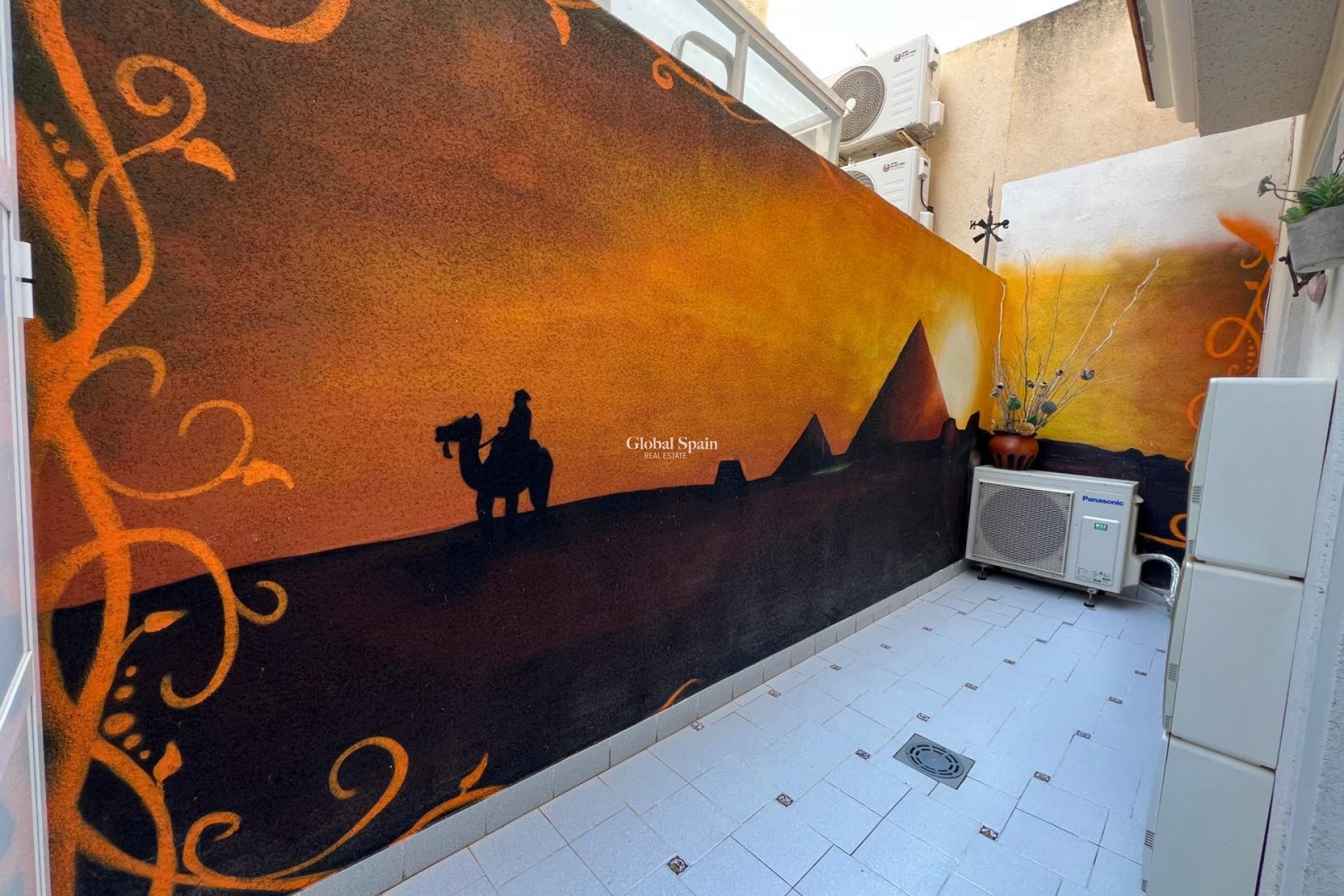 Odsprzedaż - MIESZKANIE -
TORREVIEJA - Playa del Cura