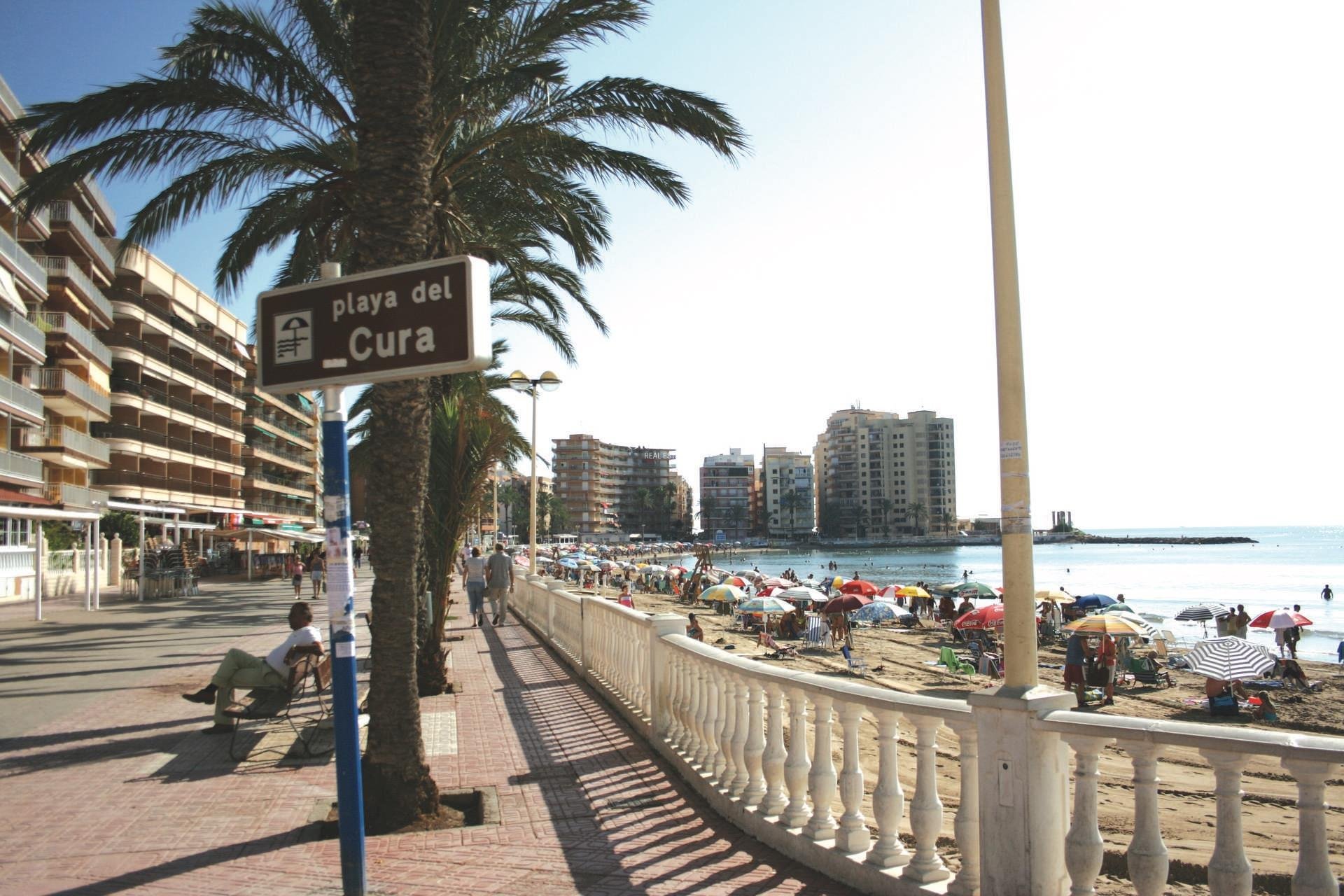 Odsprzedaż - MIESZKANIE -
TORREVIEJA - Playa del Cura