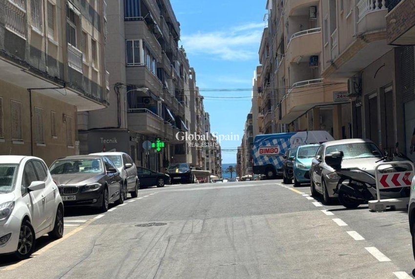 Odsprzedaż - MIESZKANIE -
TORREVIEJA - Playa del Cura