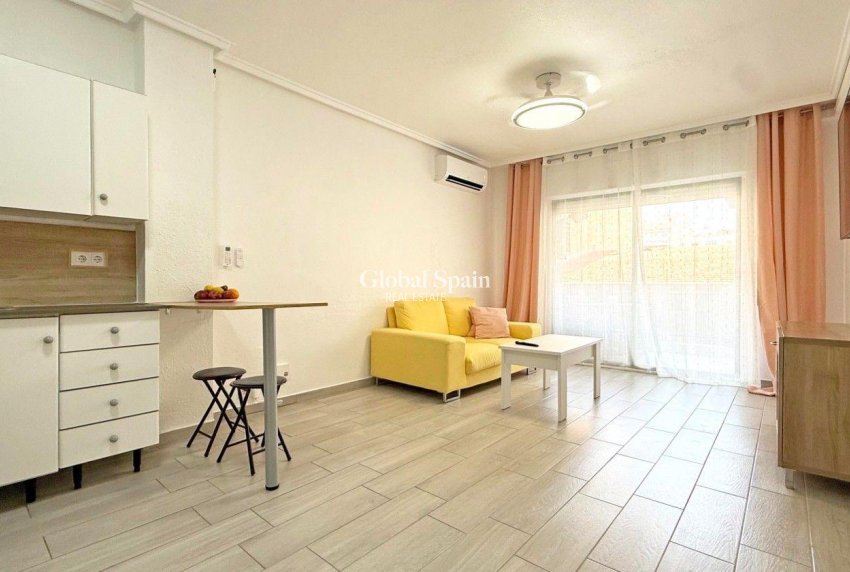 Odsprzedaż - MIESZKANIE -
TORREVIEJA - Playa del Cura