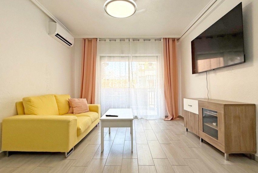 Odsprzedaż - MIESZKANIE -
TORREVIEJA - Playa del Cura