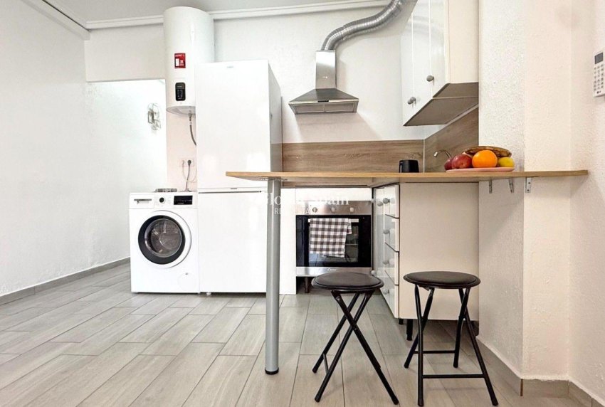 Odsprzedaż - MIESZKANIE -
TORREVIEJA - Playa del Cura