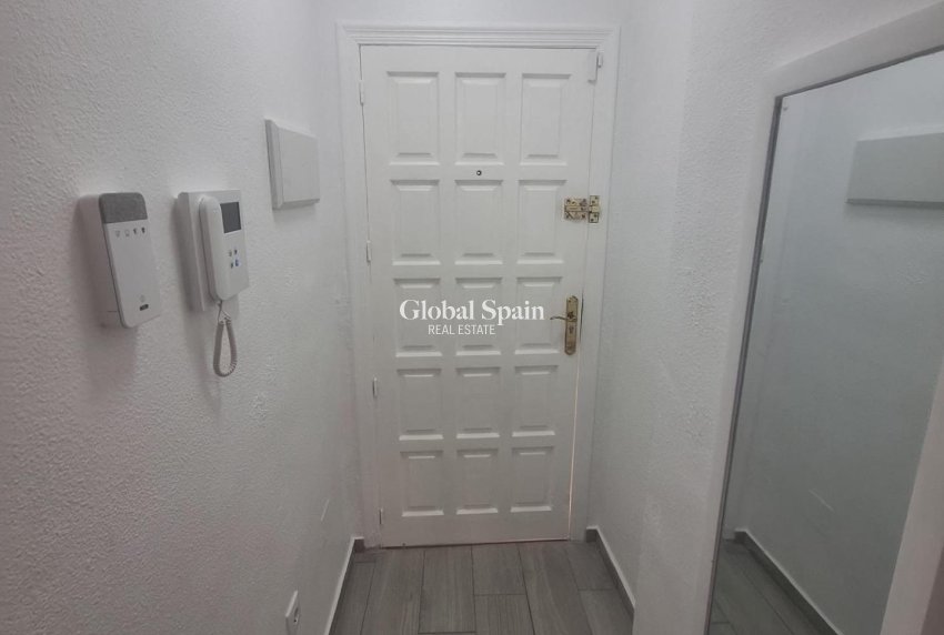 Odsprzedaż - MIESZKANIE -
TORREVIEJA - Playa del Cura