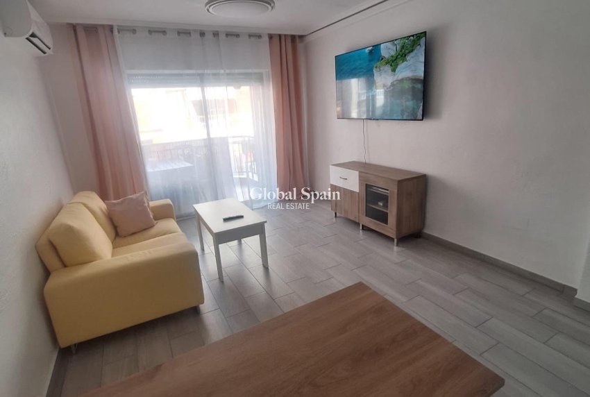 Odsprzedaż - MIESZKANIE -
TORREVIEJA - Playa del Cura