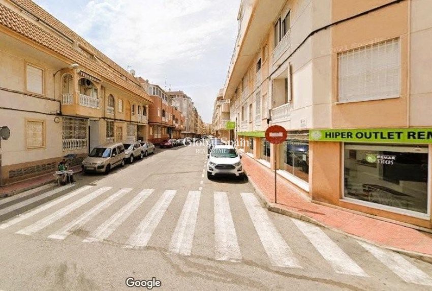 Odsprzedaż - MIESZKANIE -
TORREVIEJA - Playa del Cura