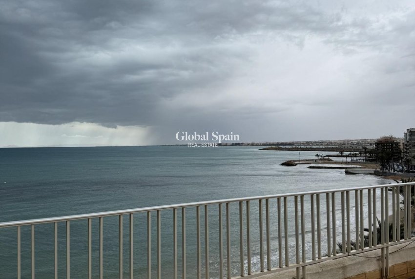 Odsprzedaż - MIESZKANIE -
TORREVIEJA - Playa del Cura