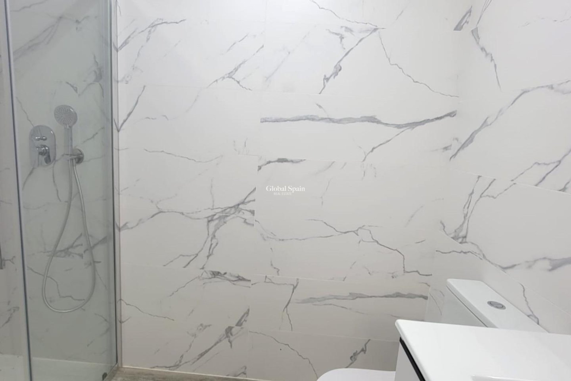 Odsprzedaż - MIESZKANIE -
TORREVIEJA - Playa del Cura