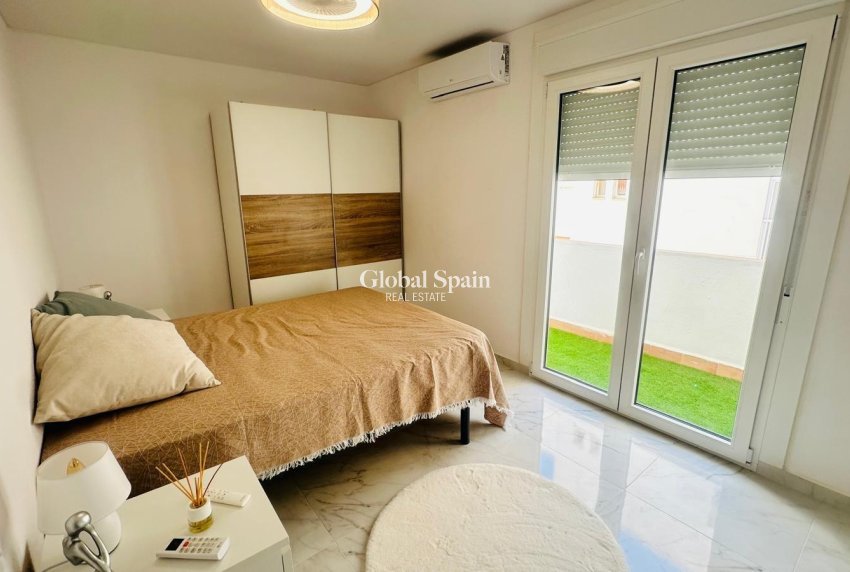 Odsprzedaż - MIESZKANIE -
TORREVIEJA - Playa del Cura