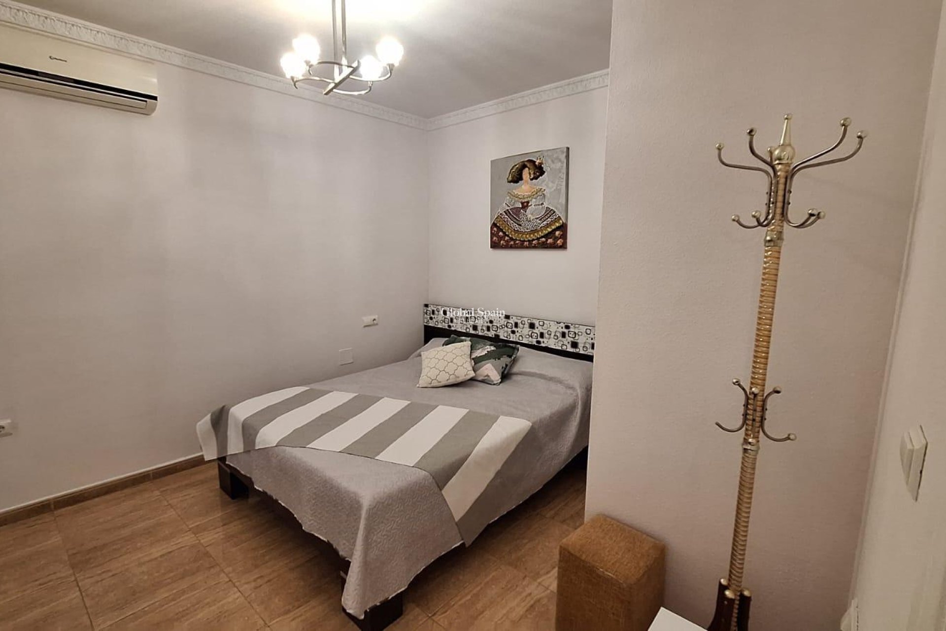 Odsprzedaż - MIESZKANIE -
TORREVIEJA - Playa del Cura