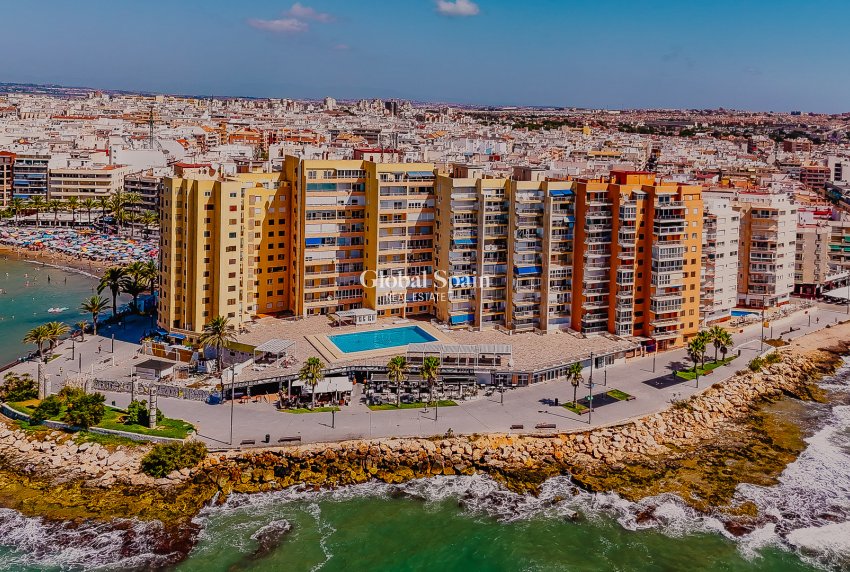 Odsprzedaż - MIESZKANIE -
TORREVIEJA - Playa del cura