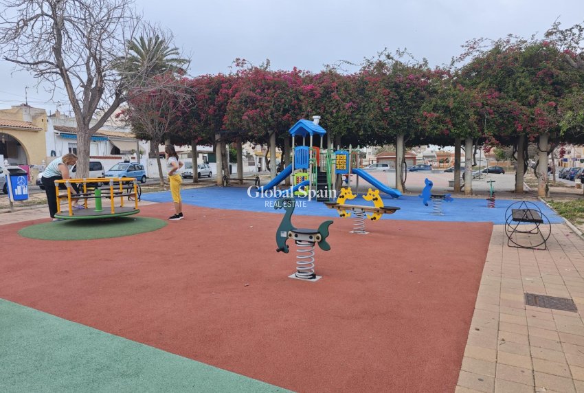 Odsprzedaż - MIESZKANIE -
TORREVIEJA - Playa del Cura