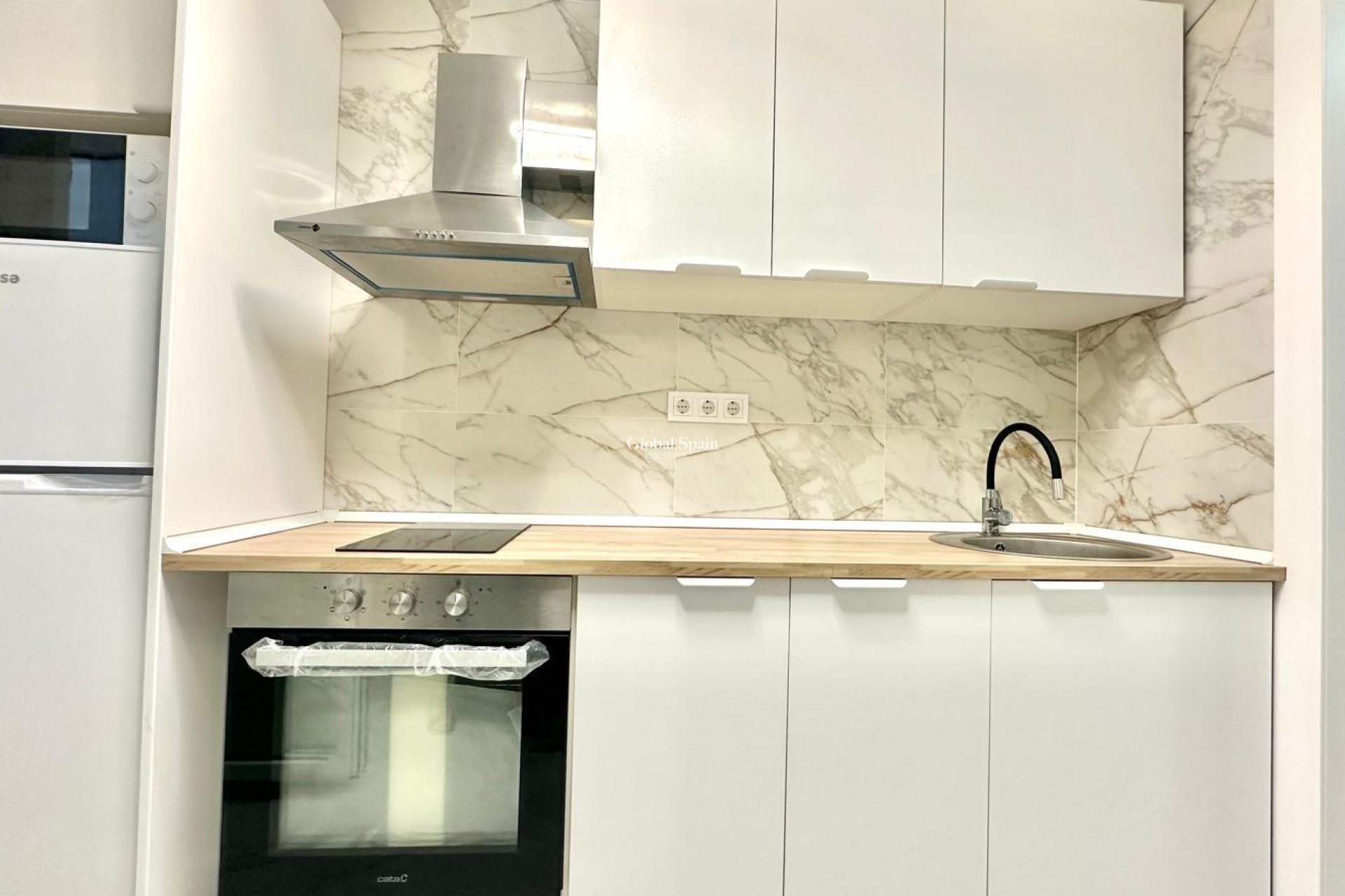 Odsprzedaż - MIESZKANIE -
TORREVIEJA - Playa del Cura