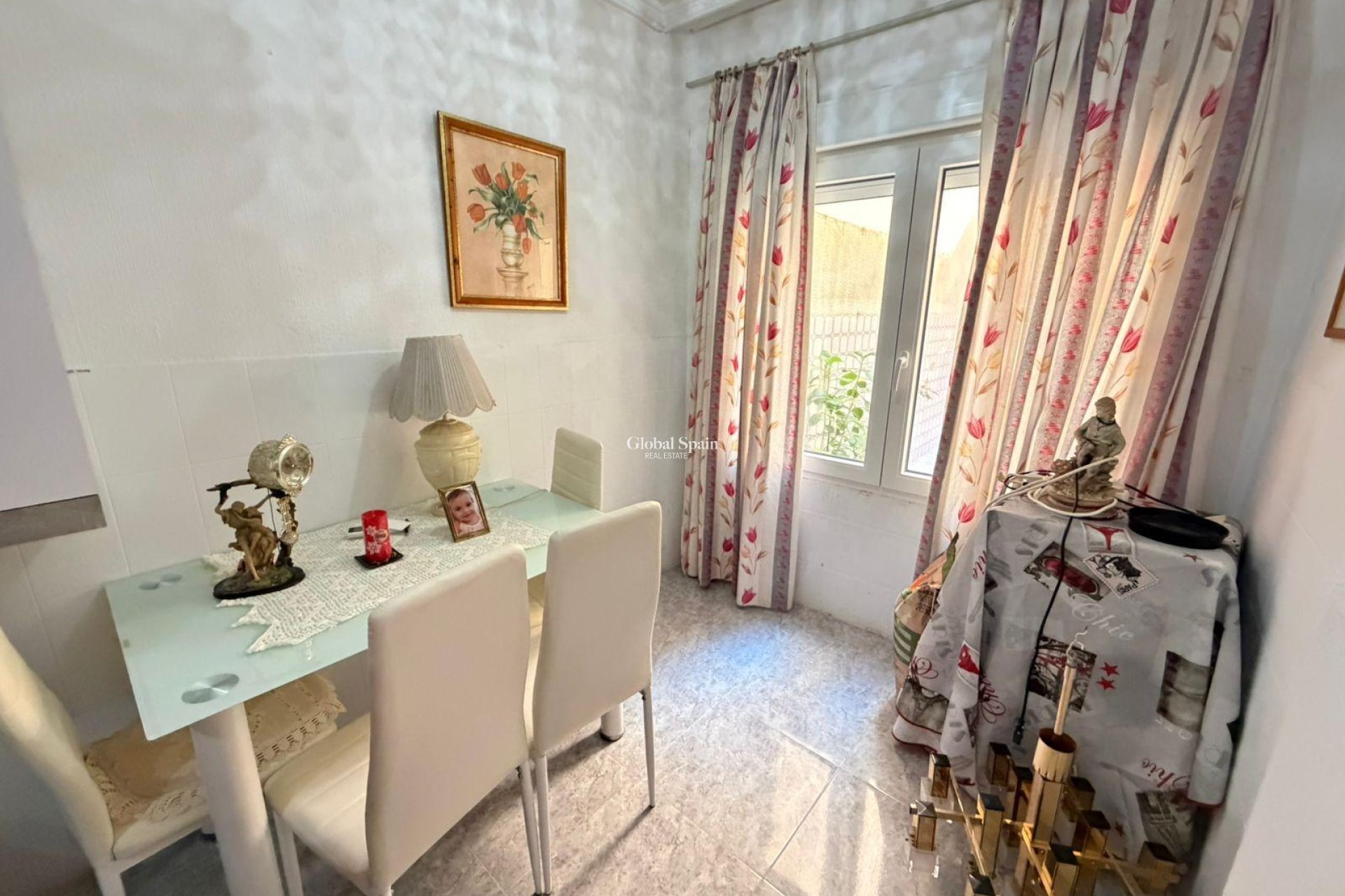 Odsprzedaż - MIESZKANIE -
TORREVIEJA - Playa del Cura