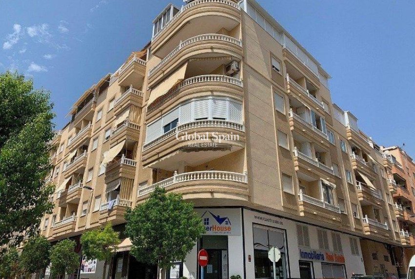 Odsprzedaż - MIESZKANIE -
TORREVIEJA - Playa del Cura