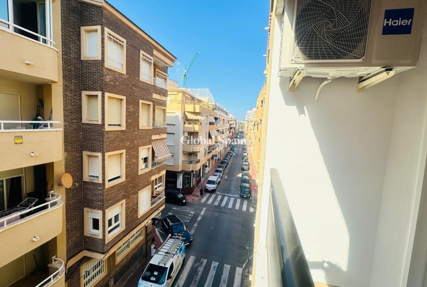 Odsprzedaż - MIESZKANIE -
TORREVIEJA - Playa del Cura