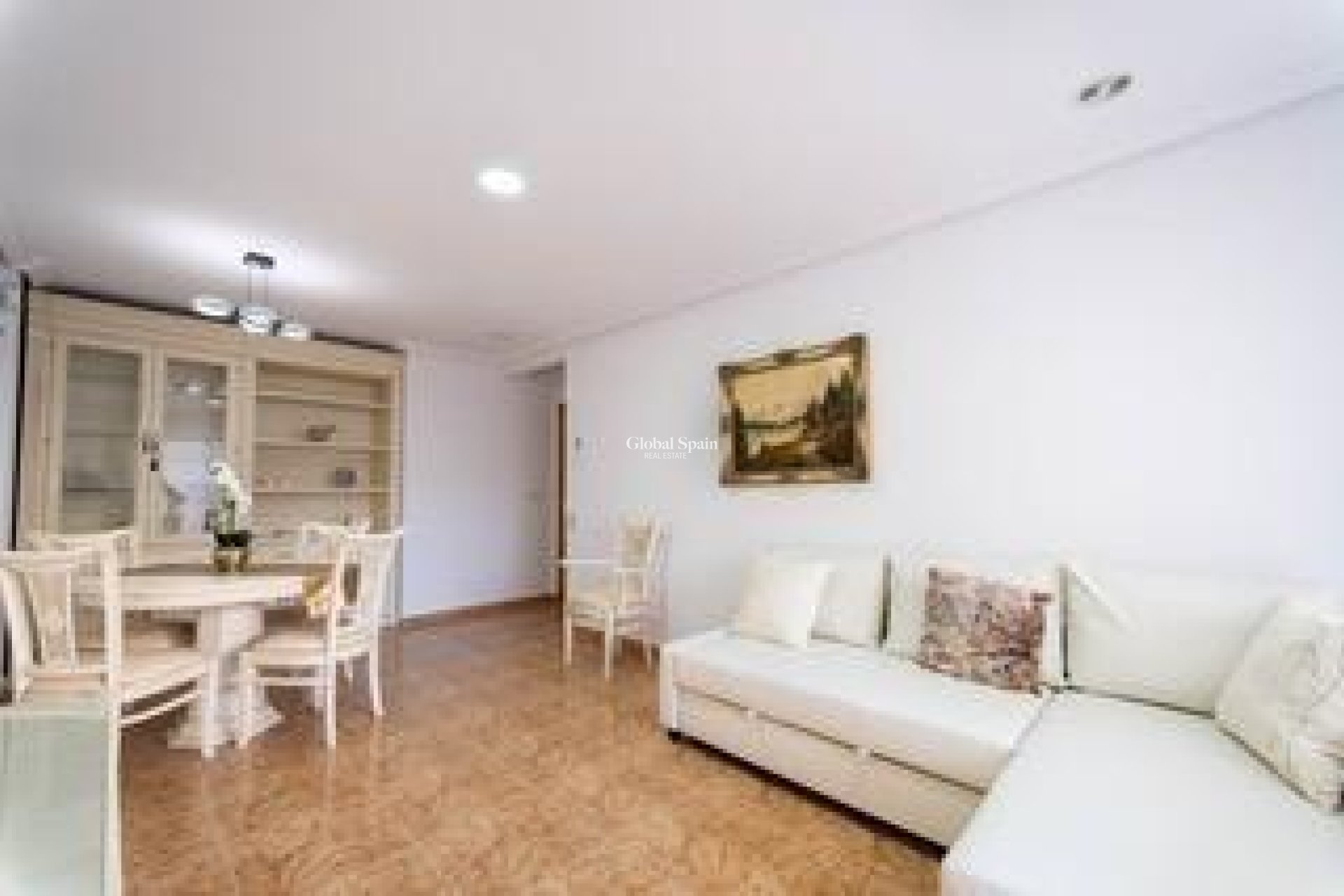 Odsprzedaż - MIESZKANIE -
TORREVIEJA - Playa del Cura