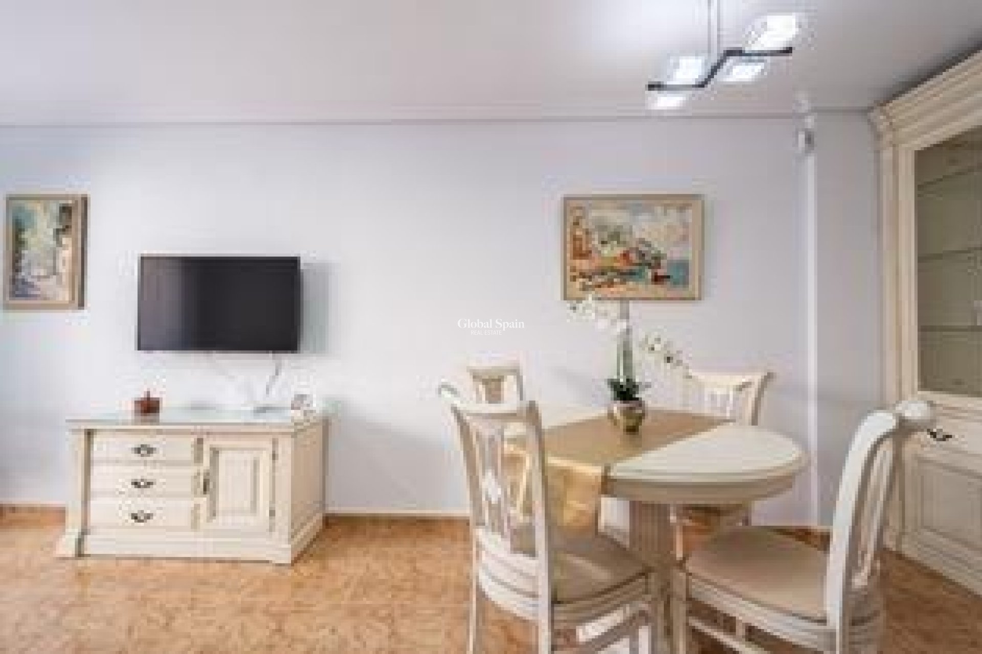 Odsprzedaż - MIESZKANIE -
TORREVIEJA - Playa del Cura