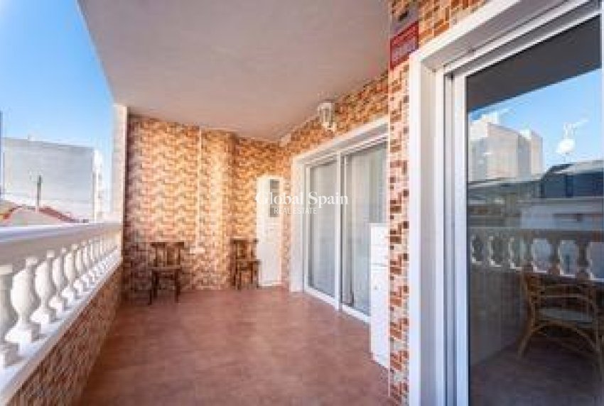 Odsprzedaż - MIESZKANIE -
TORREVIEJA - Playa del Cura