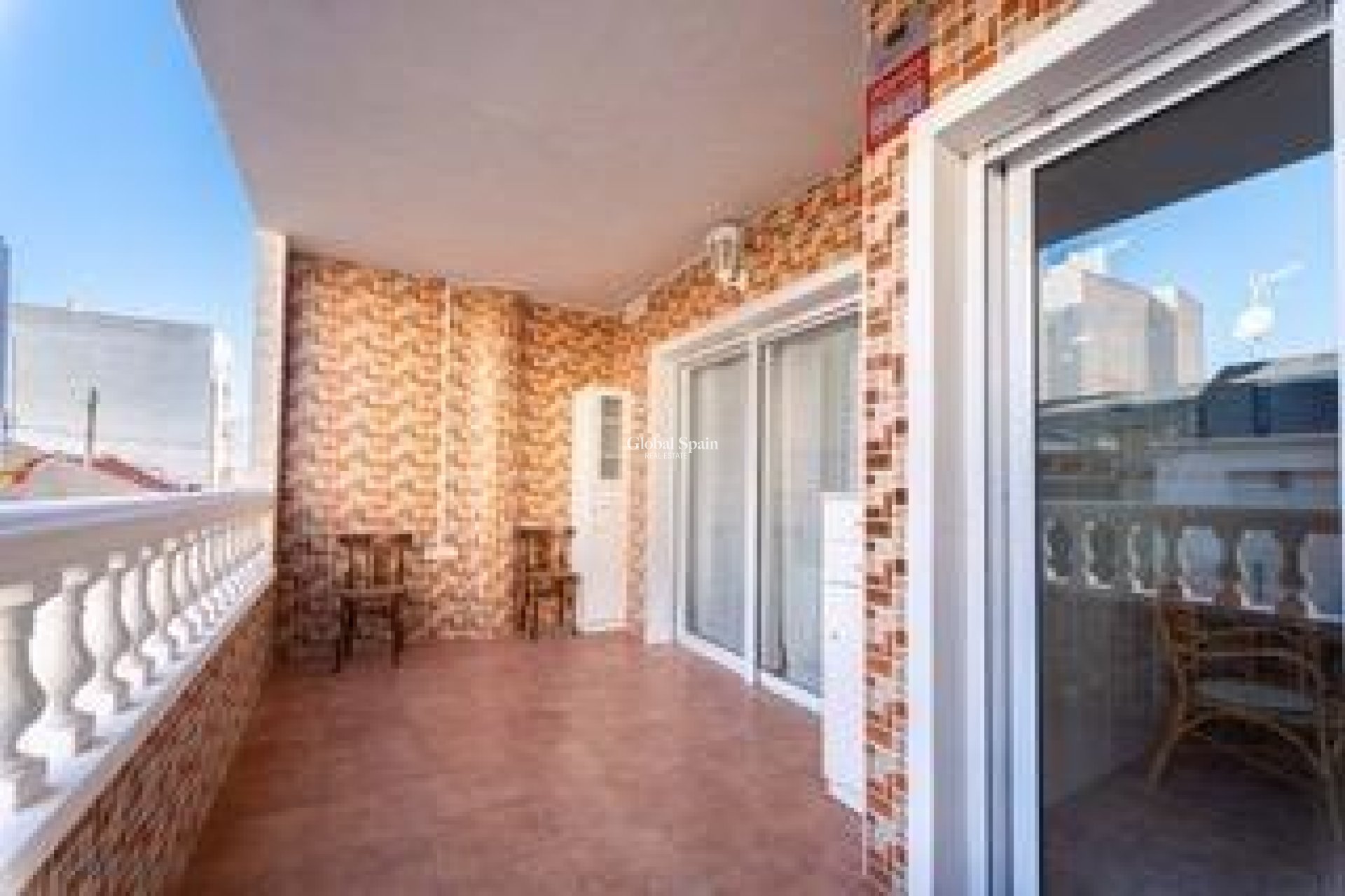 Odsprzedaż - MIESZKANIE -
TORREVIEJA - Playa del Cura