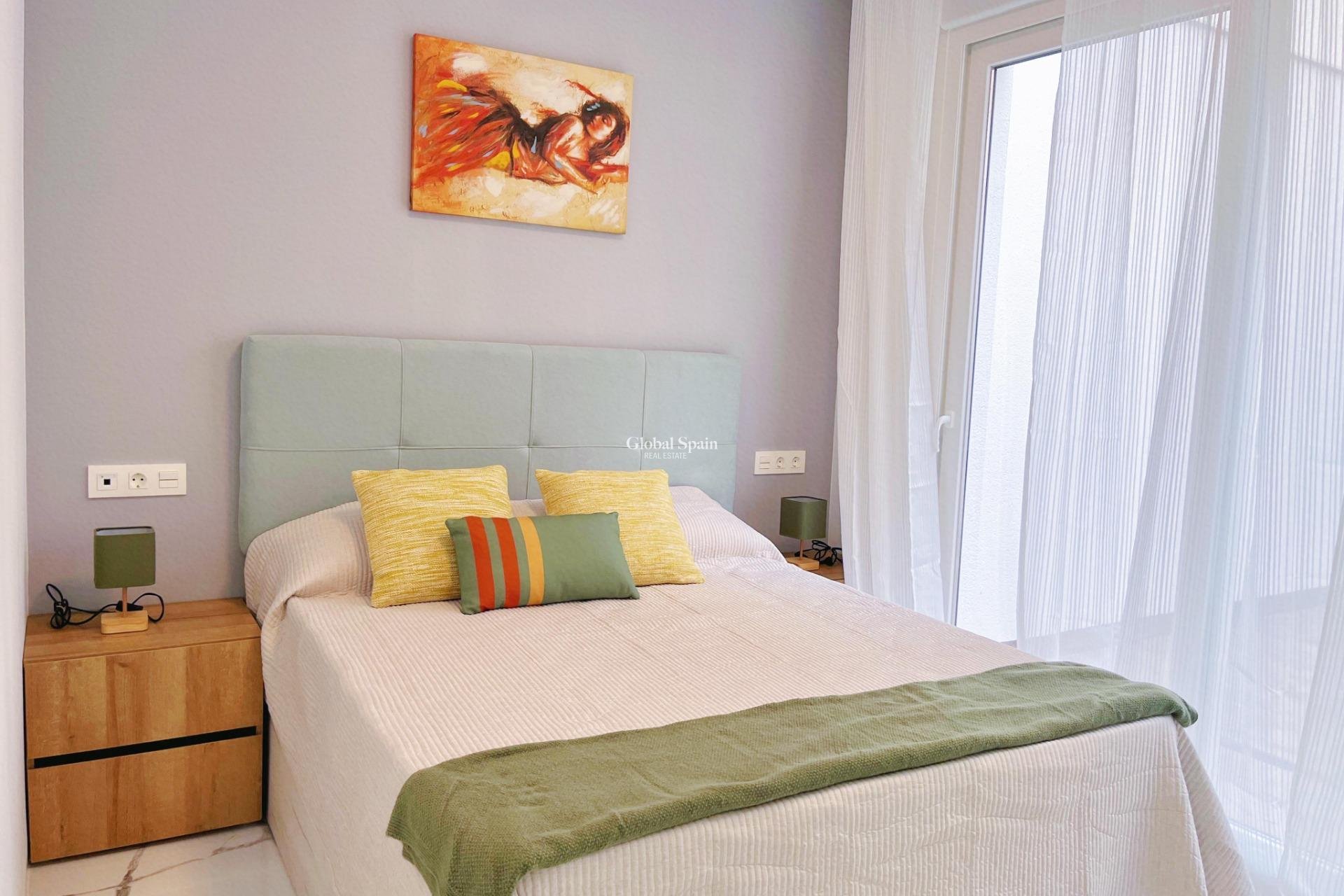 Odsprzedaż - MIESZKANIE -
TORREVIEJA - Playa del Cura