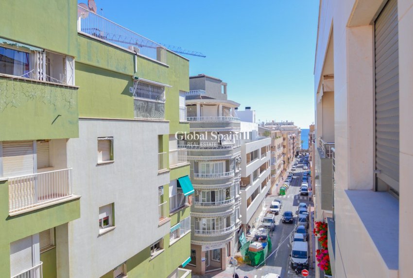 Odsprzedaż - MIESZKANIE -
TORREVIEJA - Playa del Cura