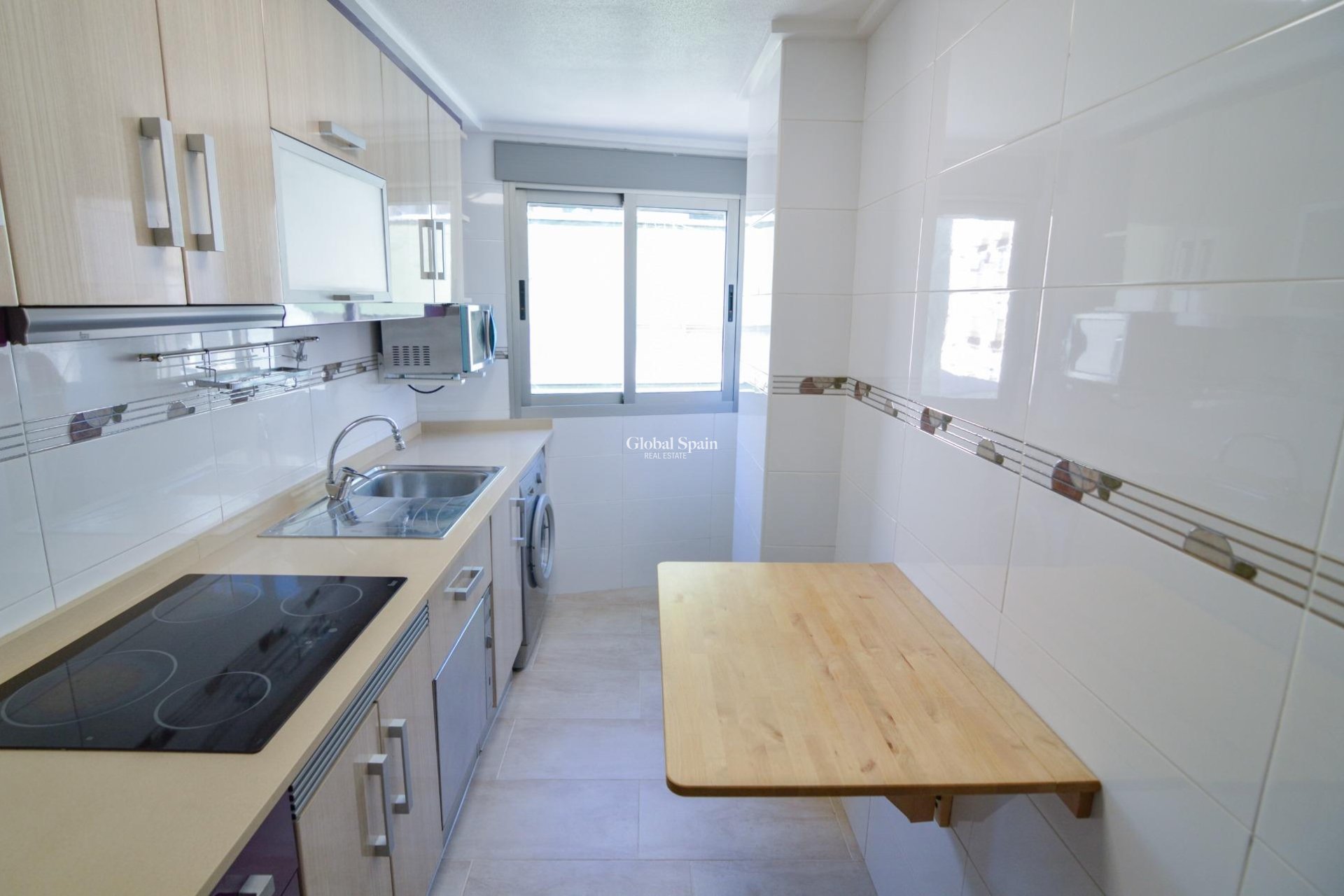 Odsprzedaż - MIESZKANIE -
TORREVIEJA - Playa del Cura