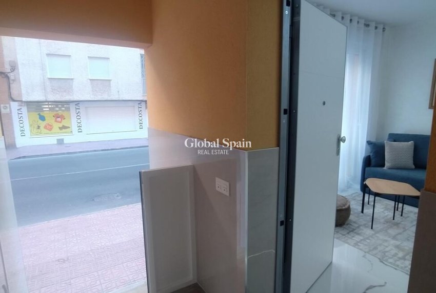 Odsprzedaż - MIESZKANIE -
TORREVIEJA - Playa del Cura