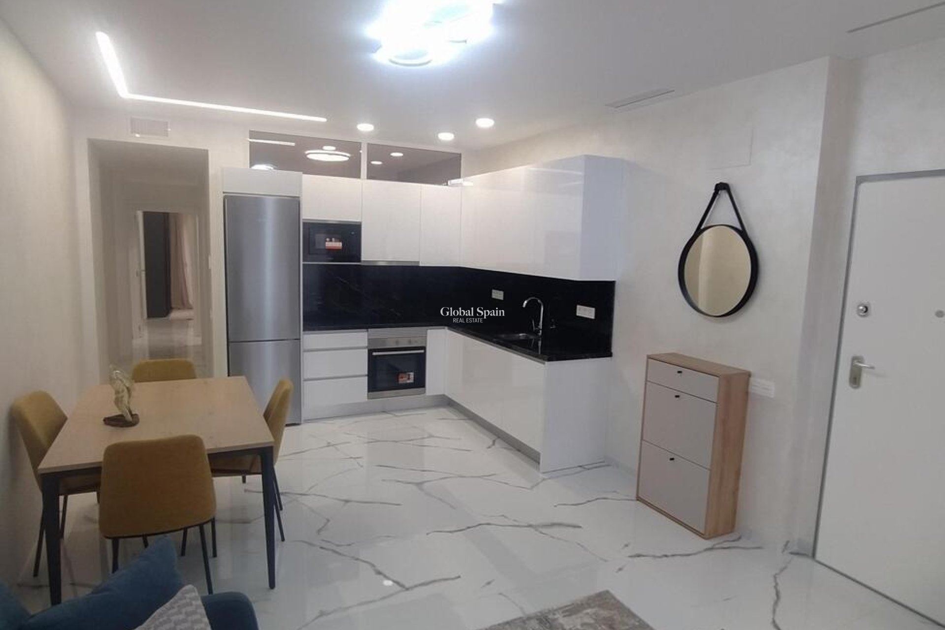 Odsprzedaż - MIESZKANIE -
TORREVIEJA - Playa del Cura