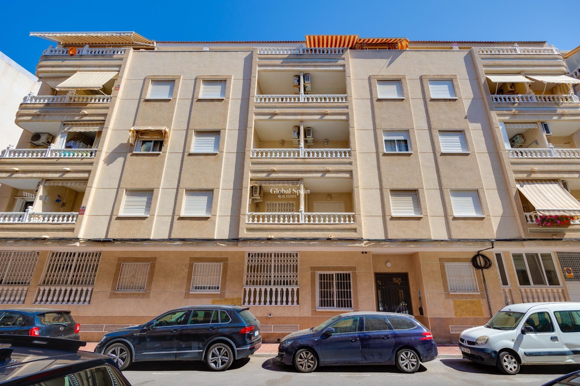 Odsprzedaż - MIESZKANIE -
TORREVIEJA - Playa del Cura