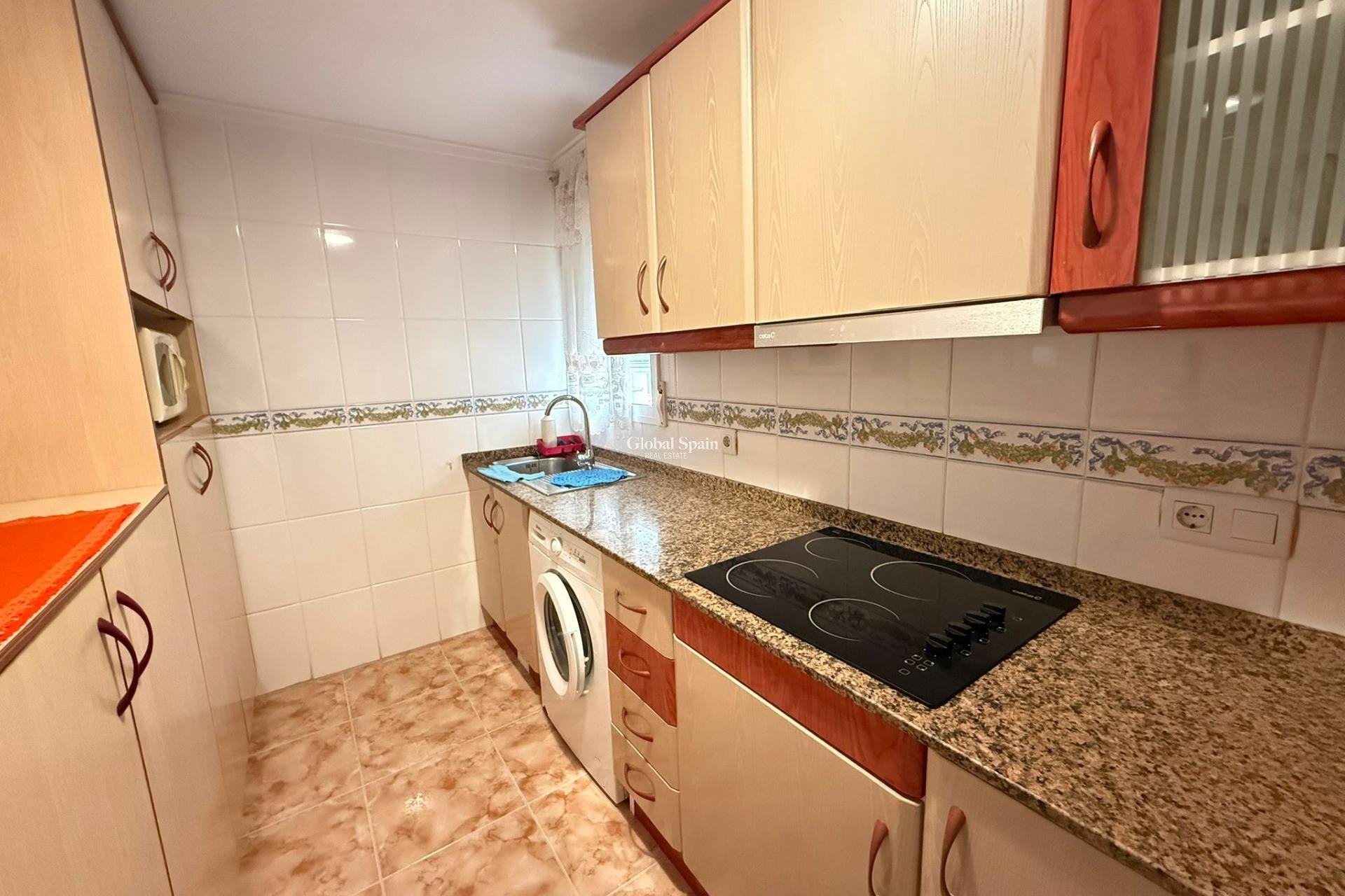 Odsprzedaż - MIESZKANIE -
TORREVIEJA - Playa del Cura