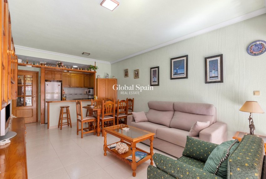 Odsprzedaż - MIESZKANIE -
TORREVIEJA - Playa del cura