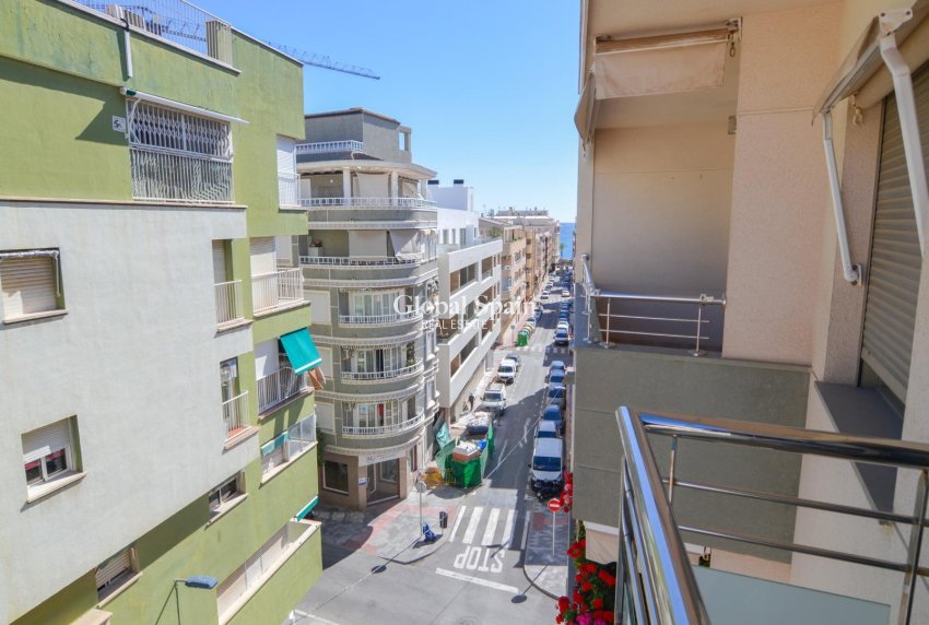 Odsprzedaż - MIESZKANIE -
TORREVIEJA - Playa del Cura
