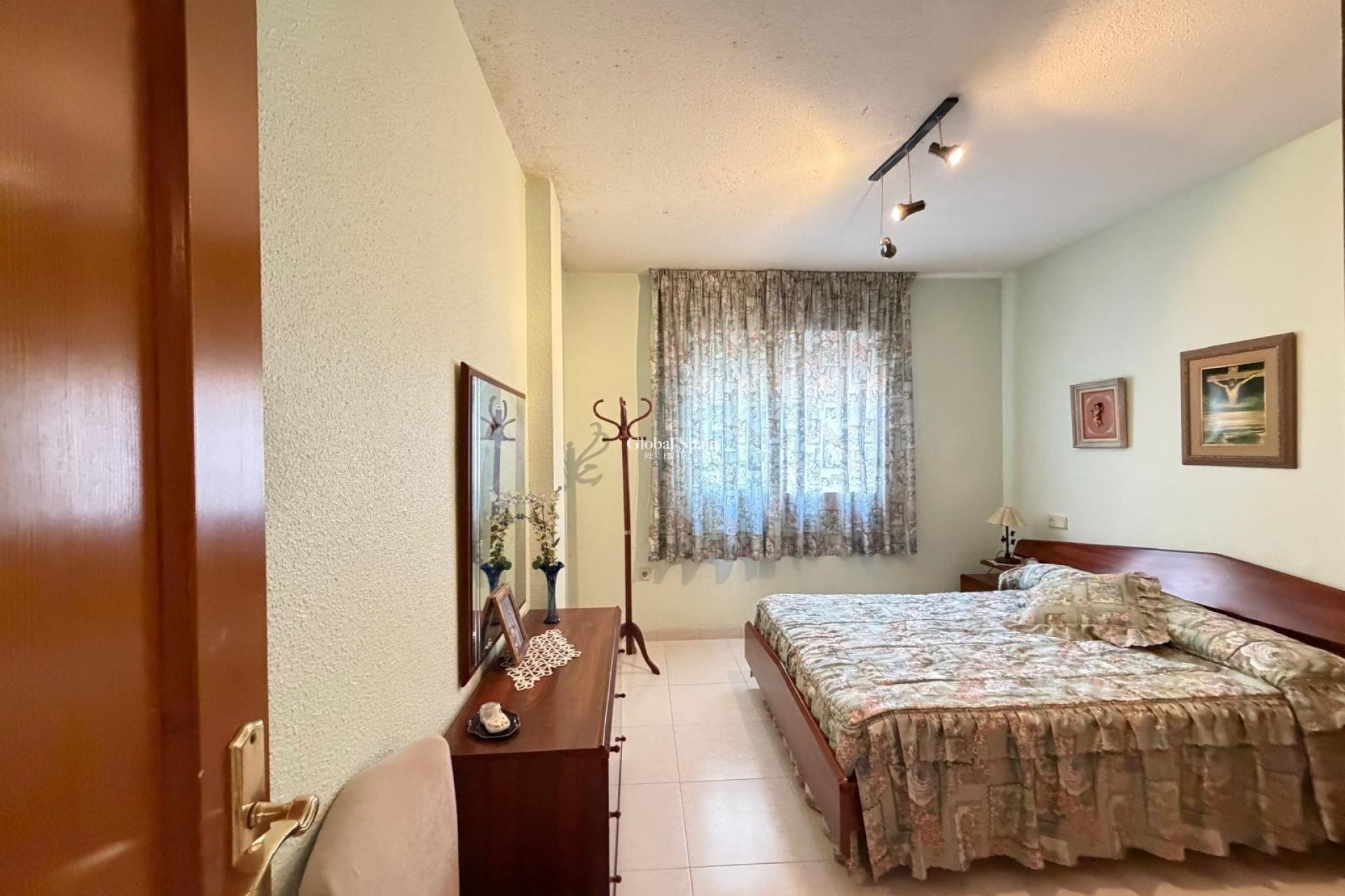 Odsprzedaż - MIESZKANIE -
TORREVIEJA - Playa del Cura