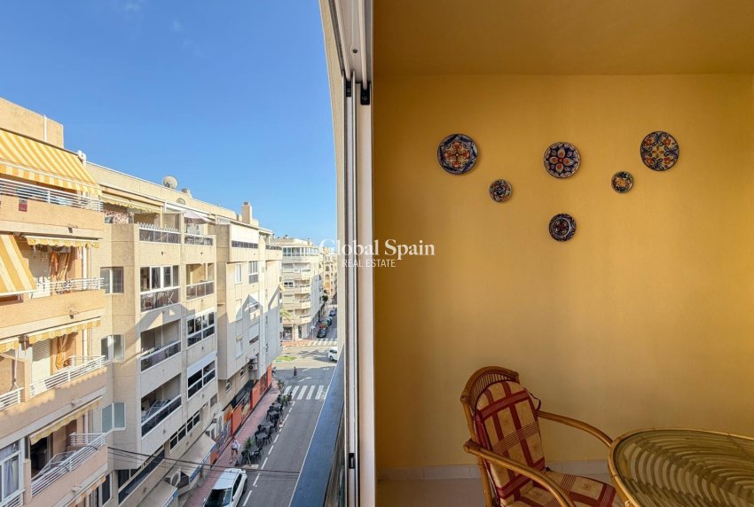 Odsprzedaż - MIESZKANIE -
TORREVIEJA - Playa del Cura