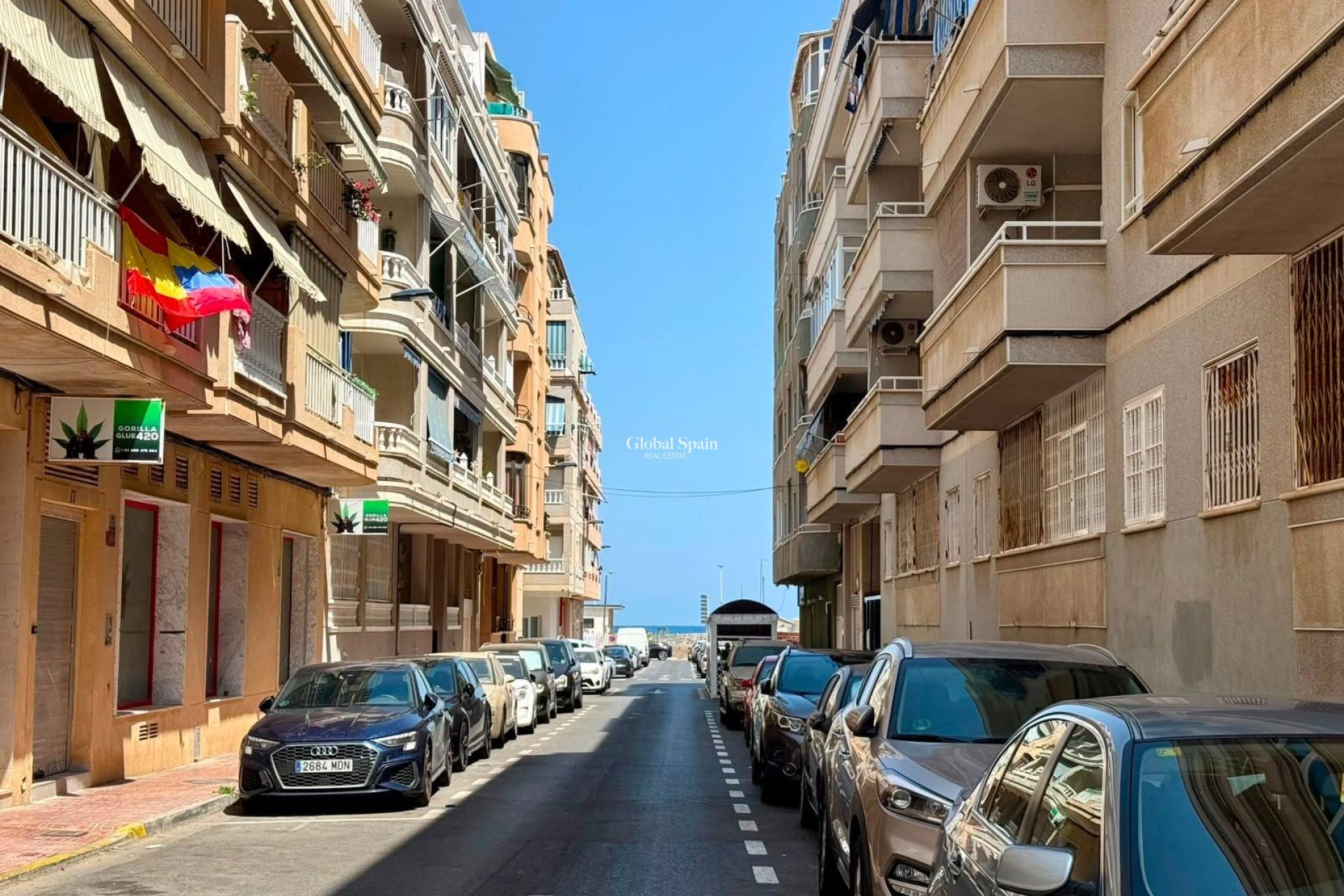 Odsprzedaż - MIESZKANIE -
TORREVIEJA - Playa del Cura